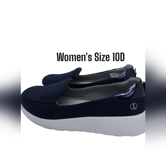 Lands' End Navy Gatas Lightweight Comfort Slip-On Shoes Women's Size 10 D - Picture 6 of 9